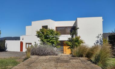 Casa en venta, sector Lomas de Pingueral