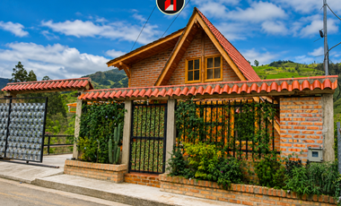 EN PAUTE VENDO CASA RÚSTICA TIPO ALPINA – PARROQUIA BULÁN | MOUNTAIN CABIN LIVING IN PAUTE ECUADOR