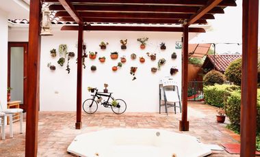 HOSTERIA EN VENTA - GUALACEO
