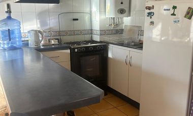 Venta Acogedor Departamento en primer piso, termopanel en todas las ventanas y piso flotante, ideal adulto mayor 3D/2B/1E