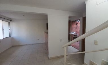 ARRIENDO CASA BARRIO SAN JORGE 2 GIRON