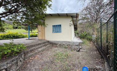 En venta terreno con media agua en Malacatos sector las cucardas