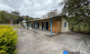 En venta terreno con media agua en Malacatos sector las cucardas