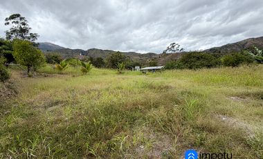 En venta terreno con media agua en Malacatos sector las cucardas