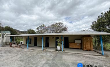 En venta terreno con media agua en Malacatos sector las cucardas