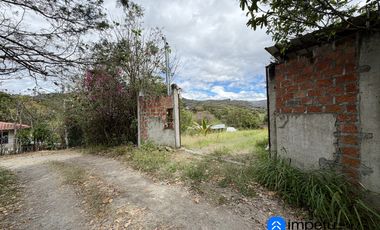 En venta terreno con media agua en Malacatos sector las cucardas