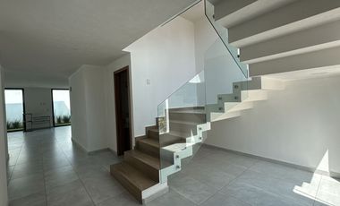VENTA DE CASA, UBICACIÓN ESTRATEGICA, METEPEC