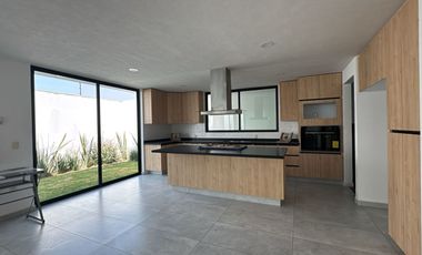 VENTA DE CASA, UBICACIÓN ESTRATEGICA, METEPEC
