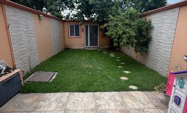 Cofradía III Casa Con Excedente de Terreno y Ampliaciones En RENTA