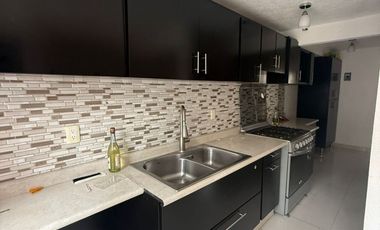 Cofradía III Casa Con Excedente de Terreno y Ampliaciones En RENTA