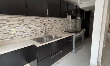 Cofradía III Casa Con Excedente de Terreno y Ampliaciones En RENTA