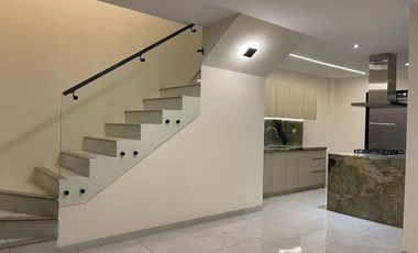 Se alquila casa con A/C en Urb Arboleia de Machala
