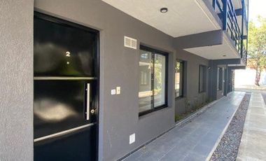 DEPARMENTO 2 AMBIENTES EN PLANTA BAJA CON COCHERA -