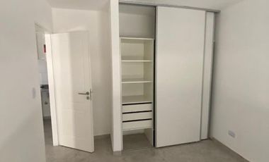 DEPARMENTO 2 AMBIENTES EN PLANTA BAJA CON COCHERA -