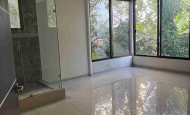 Traspaso bonita residencia pague solo $2,275,000 por una casa de casi 4 millones