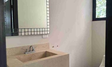 Traspaso bonita residencia pague solo $2,275,000 por una casa de casi 4 millones