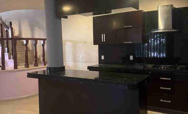 Traspaso bonita residencia pague solo $2,275,000 por una casa de casi 4 millones