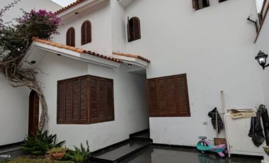 VENDO LINDA CASA EN LA MEJOR ZONA DE MAYORAZGO