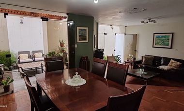 VENDO LINDA CASA EN LA MEJOR ZONA DE MAYORAZGO