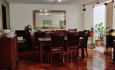 VENDO LINDA CASA EN LA MEJOR ZONA DE MAYORAZGO