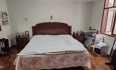 VENDO LINDA CASA EN LA MEJOR ZONA DE MAYORAZGO