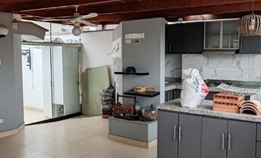 VENDO LINDA CASA EN LA MEJOR ZONA DE MAYORAZGO