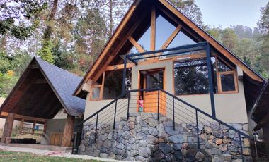Renta de cabaña con hermoso jardín
