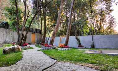 Renta de cabaña con hermoso jardín
