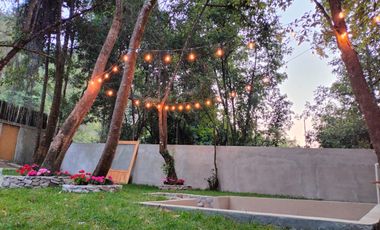 Renta de cabaña con hermoso jardín