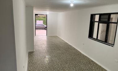 Venta Casa de dos niveles mas terraza Vehicular Via Pereira Armenia Kilometro 5