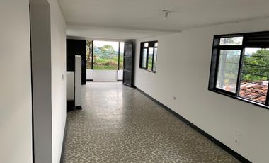 Venta Casa de dos niveles mas terraza Vehicular Via Pereira Armenia Kilometro 5