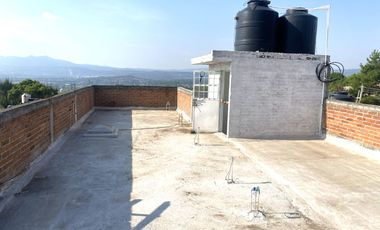 CASA AMPLIA, SEGURA Y SIN PROBLEMAS DE AGUA EN MORELIA, SALIDA A QUIROGA CON 175M2 CONSTRUCCIÓN