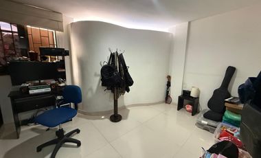 VENDO APARTAMENTO EN EDIFICIO ADRIANA EN CABECERA  EN BUCARAMANGA