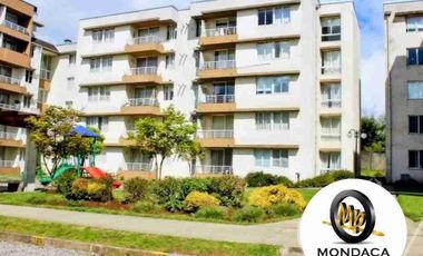 Se vende departamento amoblado de 3 D y 2 B en Valdivia. 
 Ubicado en el Condominio Jardín Urbano Etapa I

El departamento cuenta con.

- 66 metros cuadrados 
- Tres dormitorios con closets. Matrimonial con baño privado.
- Dos baños. Principal en suite 
- Living comedor 
- Cocina americana completamente equipada.