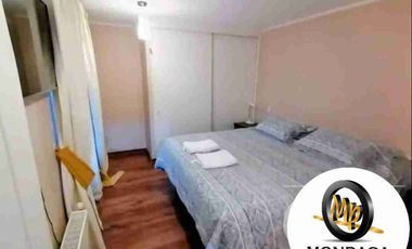 Se vende departamento amoblado de 3 D y 2 B en Valdivia. 
 Ubicado en el Condominio Jardín Urbano Etapa I

El departamento cuenta con.

- 66 metros cuadrados 
- Tres dormitorios con closets. Matrimonial con baño privado.
- Dos baños. Principal en suite 
- Living comedor 
- Cocina americana completamente equipada.