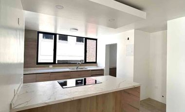 Venta Penthouse, Edificio Portugal