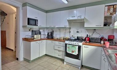 Casa En Venta 6d4b Ubicación, Luminosa Y Con Piscina