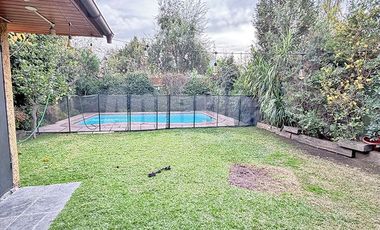 Casa En Venta 6d4b Ubicación, Luminosa Y Con Piscina