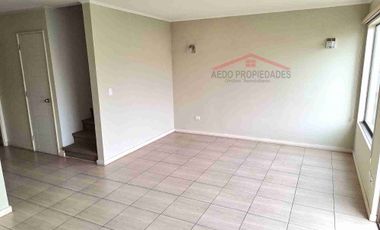 Se Arrienda Hermosa Casa de dos Pisos en Condominio Santa Cruz, comuna de La Cruz