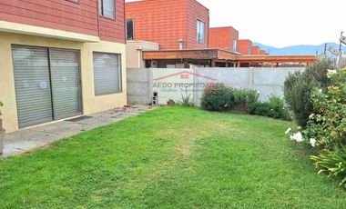 Se Arrienda Hermosa Casa de dos Pisos en Condominio Santa Cruz, comuna de La Cruz