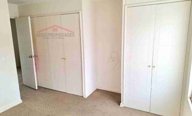Se Arrienda Hermosa Casa de dos Pisos en Condominio Santa Cruz, comuna de La Cruz