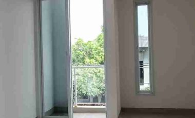 Rumah dijual minimalis modern Deket kecamatan Cakung