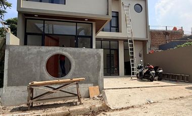 CANTIK UNIK dan MURAH Rumah di Setiabudi Setiabudhi Bandung Utara Dijual