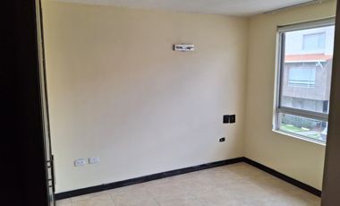Venta de Casa en Conjunto Villa Navarra, POMASQUI