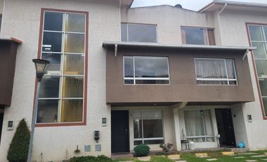 Venta de Casa en Conjunto Villa Navarra, POMASQUI