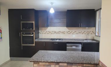 Venta de Casa en Conjunto Villa Navarra, POMASQUI