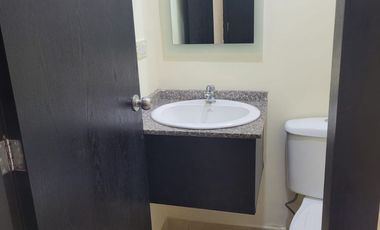 Venta de Casa en Conjunto Villa Navarra, POMASQUI