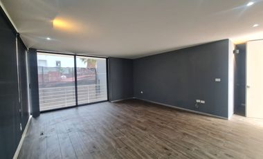 CASA EN RENTA EN LOMAS DE TECAMACHALCO, EN FUENTE DE LA JUVENTUD, NAUCALPAN DE JUÁREZ. EDO. DE MÉX.
