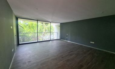 CASA EN RENTA EN LOMAS DE TECAMACHALCO, EN FUENTE DE LA JUVENTUD, NAUCALPAN DE JUÁREZ. EDO. DE MÉX.