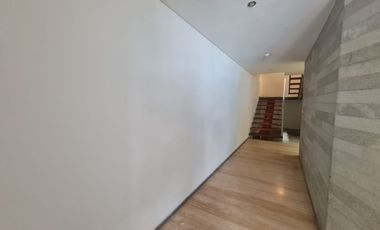 CASA EN RENTA EN LOMAS DE TECAMACHALCO, EN FUENTE DE LA JUVENTUD, NAUCALPAN DE JUÁREZ. EDO. DE MÉX.